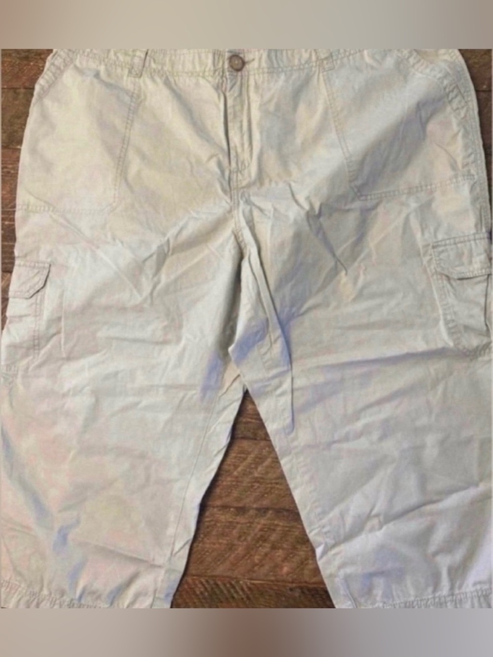 Women’s Casual Light Beige Cargo Capris (Size 2Xl)